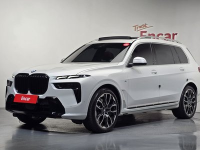 2025 BMW X7 — фото 1