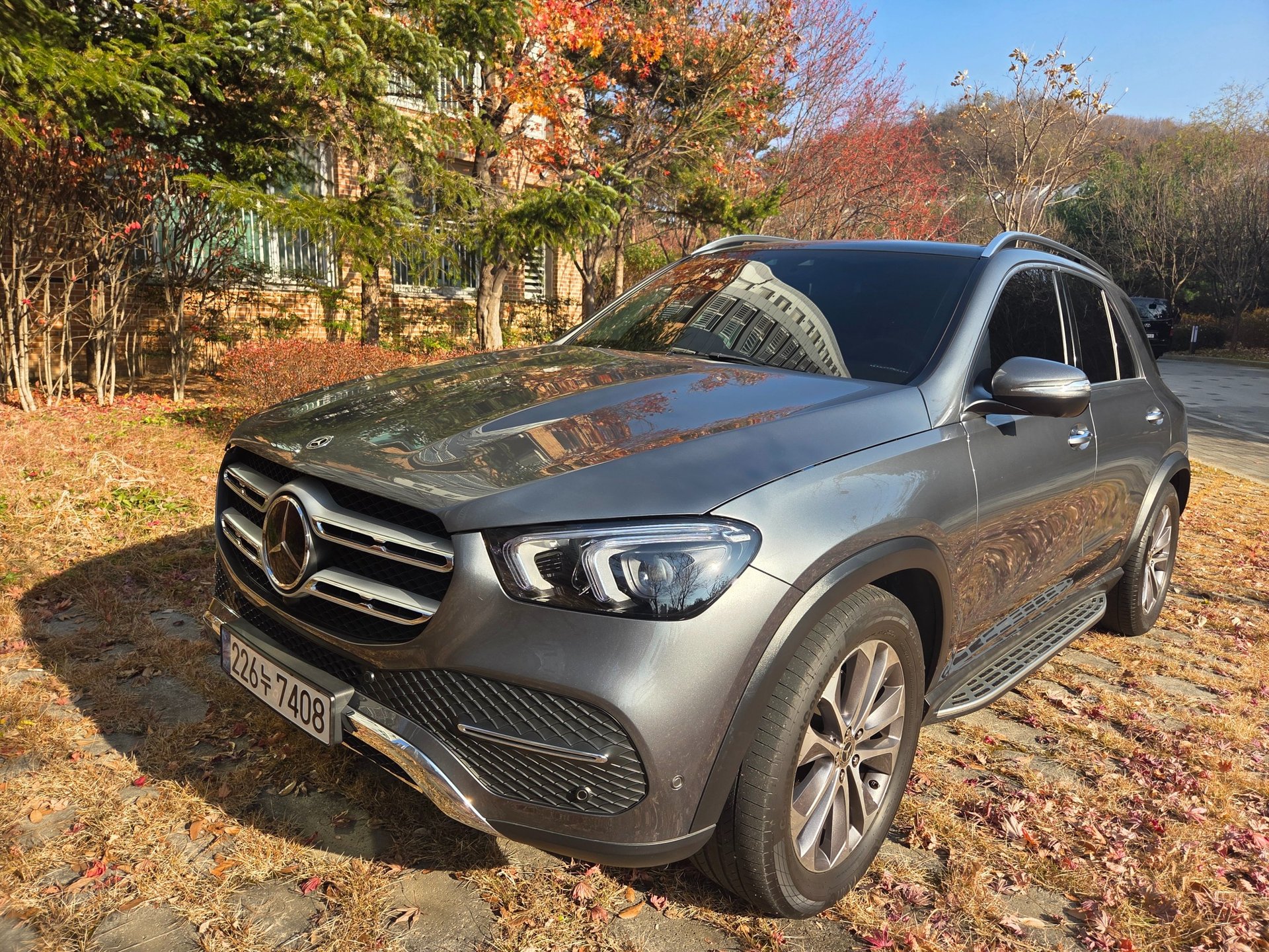 MERCEDES-BENZ GLE - View 1