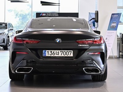 BMW 8 SERIES - 5