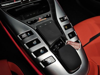 2024 Mercedes-BENZ GT AMG — миниатюра 33