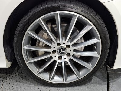 MERCEDES-BENZ E-CLASS - 6