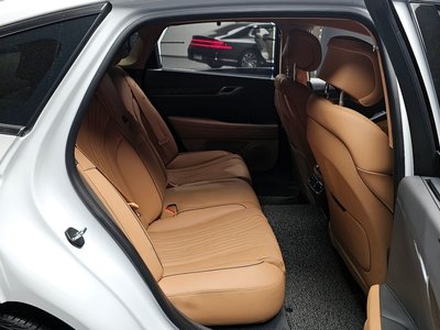 2023 Genesis G80 (RG3) — миниатюра 11