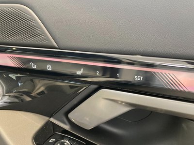 2025 BMW 5 SERIES — миниатюра 22