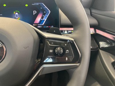 2025 BMW 5 SERIES — миниатюра 24