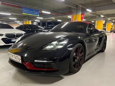 صورة 1 لـ 2018 Porsche 718