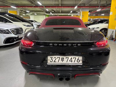 صورة 3 لـ 2018 Porsche 718