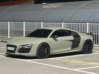 AUDI R8 - 2