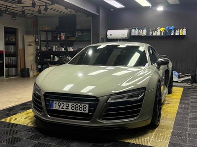AUDI R8 - 4