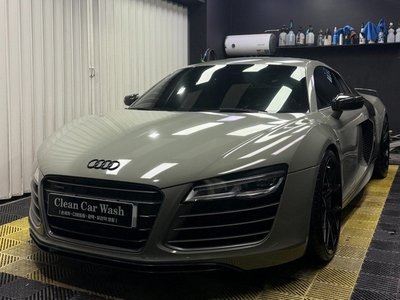 AUDI R8 - 1