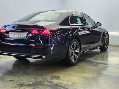 MERCEDES-BENZ E-CLASS - 3