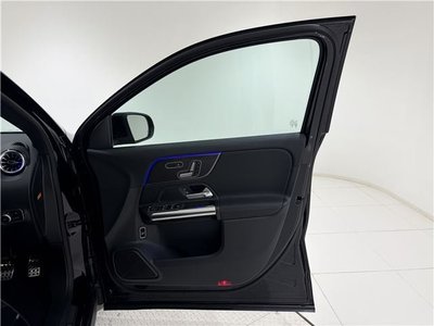 MERCEDES-BENZ GLA - 7