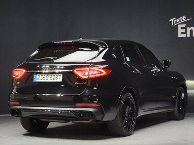 MASERATI LEVANTE - 3