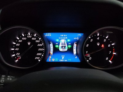 MASERATI LEVANTE - 8