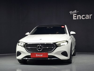 MERCEDES-BENZ E-CLASS - 2