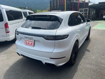 صورة 7 لـ 2021 Porsche CAYENNE