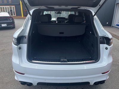 صورة مصغرة 25 لـ 2021 Porsche CAYENNE