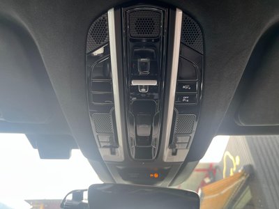 صورة مصغرة 14 لـ 2021 Porsche CAYENNE