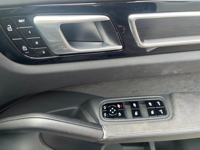 صورة مصغرة 18 لـ 2021 Porsche CAYENNE