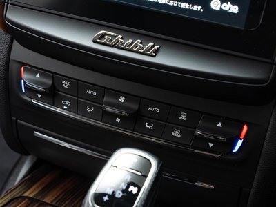 صورة مصغرة 55 لـ 2019 Maserati GHIBLI