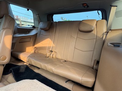 CADILLAC ESCALADE - 8