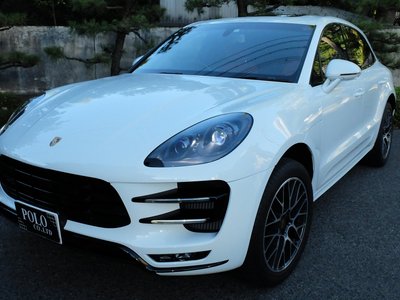 PORSCHE MACAN - 3