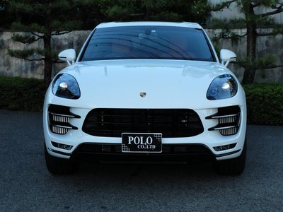 PORSCHE MACAN - 5