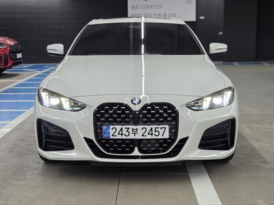 2026 BMW 4 SERIES 照片 2