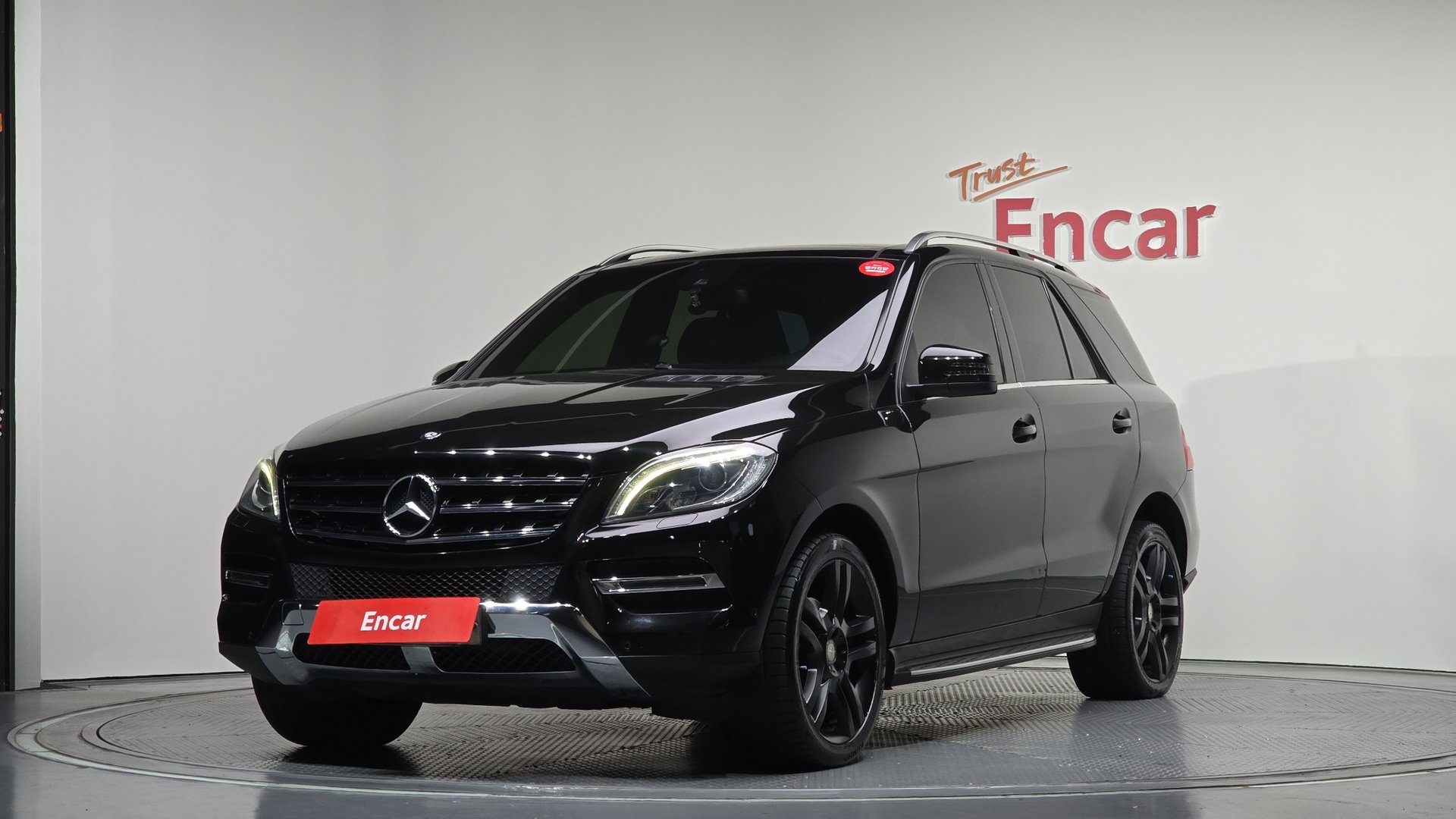 MERCEDES-BENZ M-CLASS - View 1