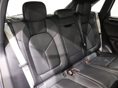 PORSCHE MACAN - 9