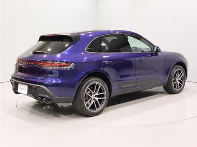 PORSCHE MACAN - 4