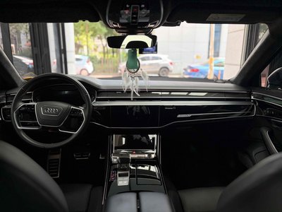 2022 AUDI S8 photo 10