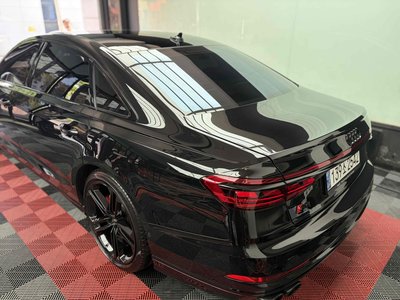 2022 AUDI S8 photo 6