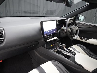 صورة مصغرة 28 لـ 2023 Lexus NX