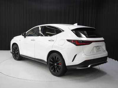 صورة 3 لـ 2023 Lexus NX
