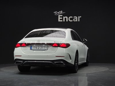 MERCEDES-BENZ E-CLASS - 3