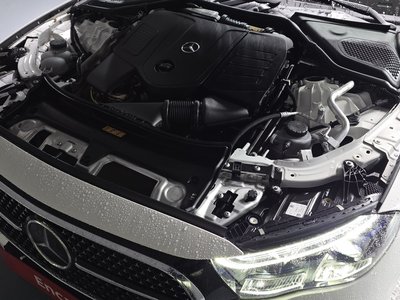 MERCEDES-BENZ E-CLASS - 7