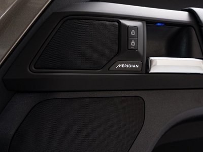 LAND ROVER DEFENDER - 7