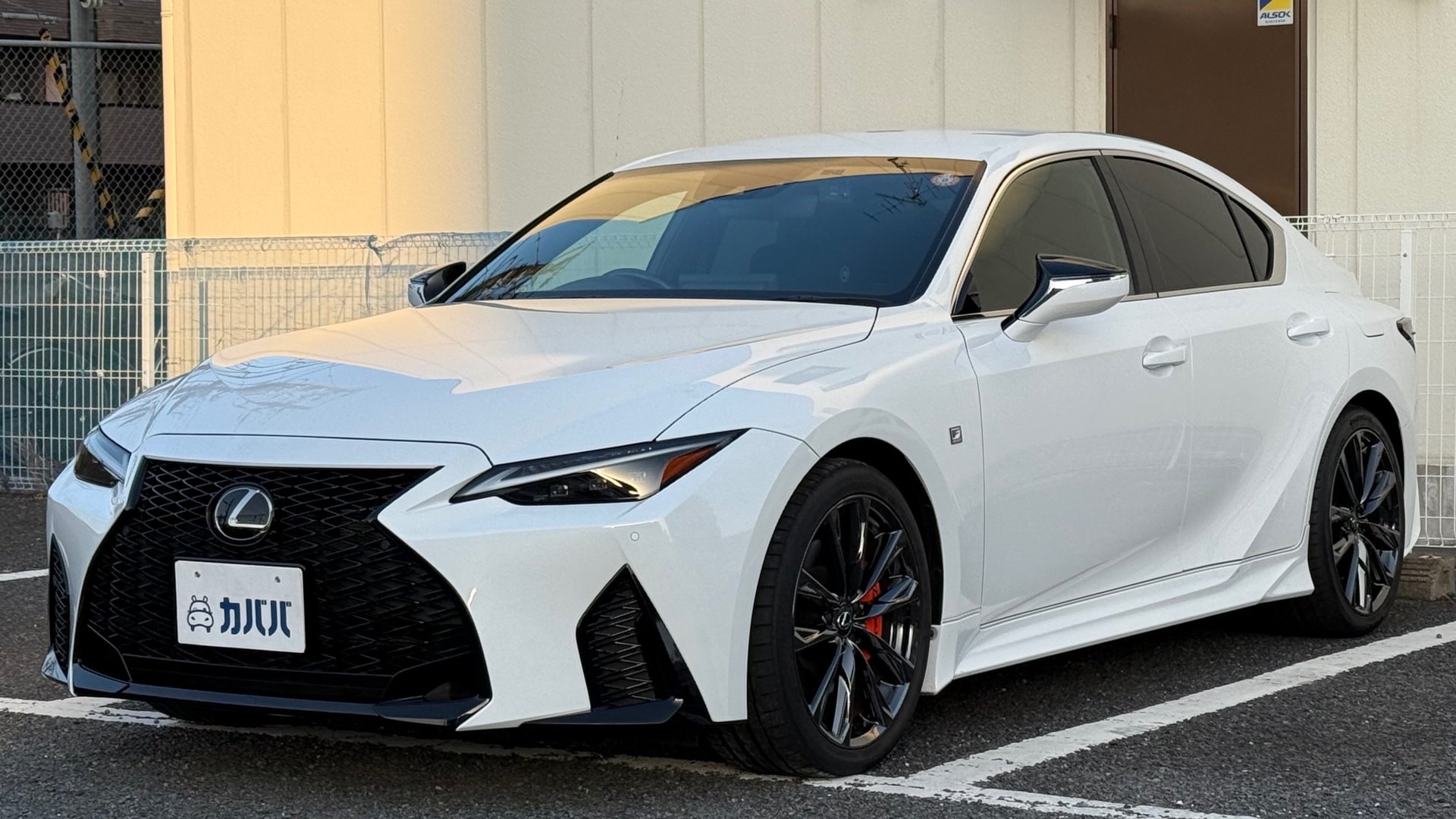 LEXUS IS F SPORT - View 1