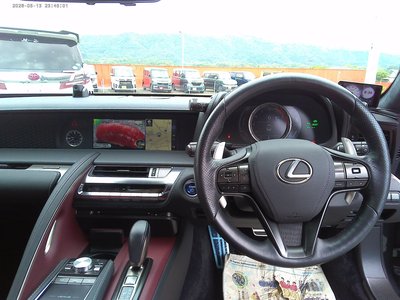 LEXUS LC - 10