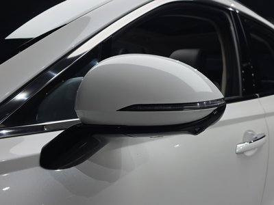 صورة مصغرة 33 لـ 2022 Genesis ELECTRIFIED GV70