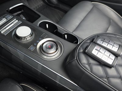 صورة مصغرة 12 لـ 2022 Genesis ELECTRIFIED GV70