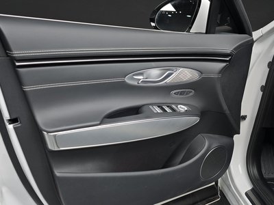 صورة مصغرة 14 لـ 2022 Genesis ELECTRIFIED GV70