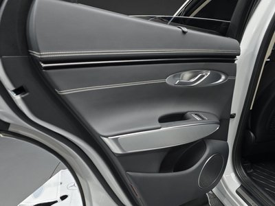 صورة مصغرة 15 لـ 2022 Genesis ELECTRIFIED GV70