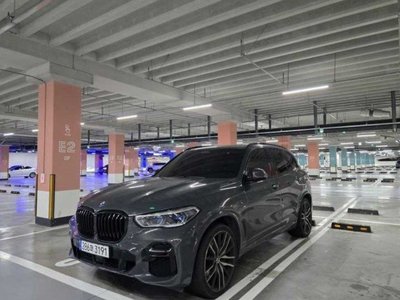 2022 BMW X5 照片 2