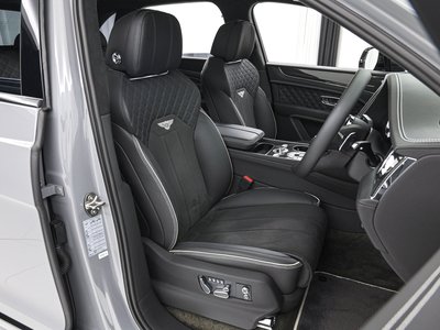 BENTLEY BENTAYGA - 8