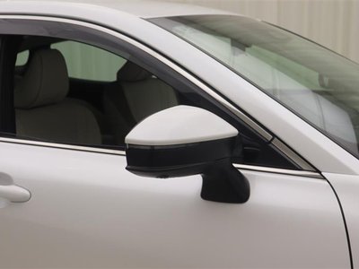 TOYOTA CROWN CROSSOVER - 9