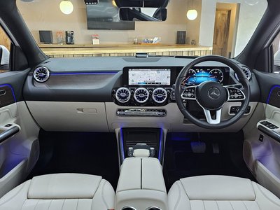 MERCEDES-BENZ GLA - 7