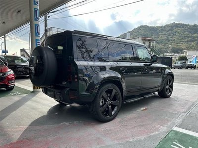 LAND ROVER DEFENDER - 9