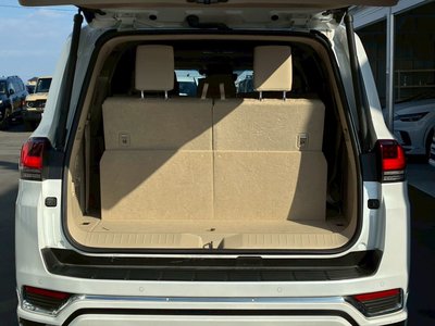 صورة مصغرة 153 لـ 2023 Toyota LAND CRUISER 300