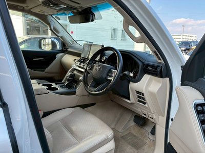 صورة مصغرة 76 لـ 2023 Toyota LAND CRUISER 300